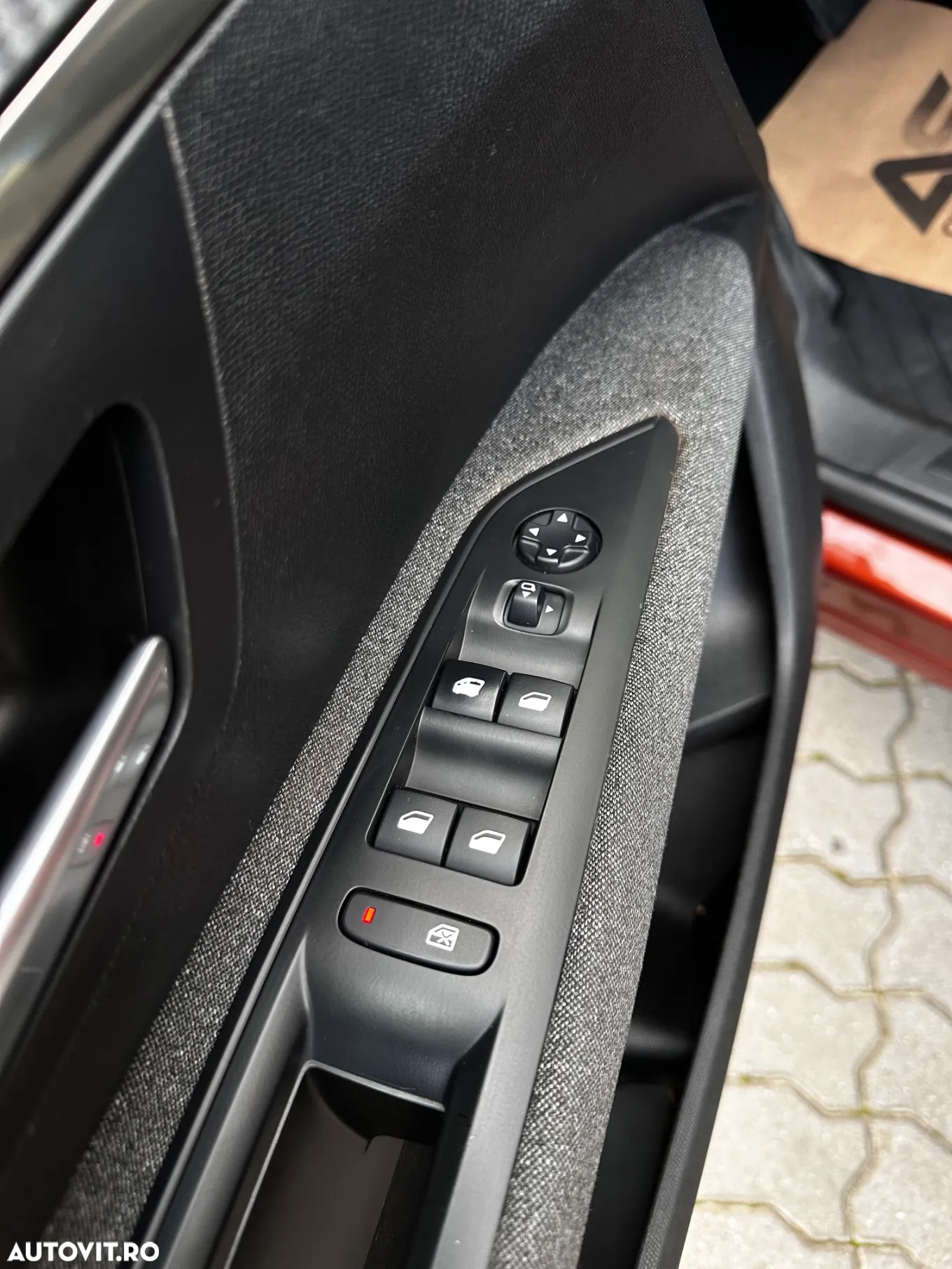 Peugeot 5008 1.5 BlueHDI s&s EAT8 Active - 36
