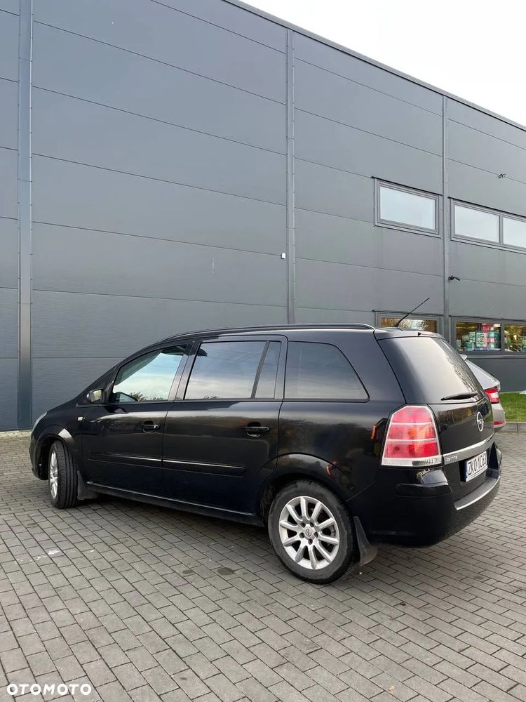 Opel Zafira - 4