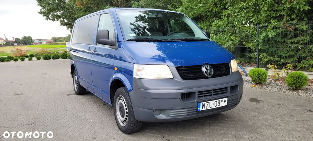Volkswagen Transporter - 1