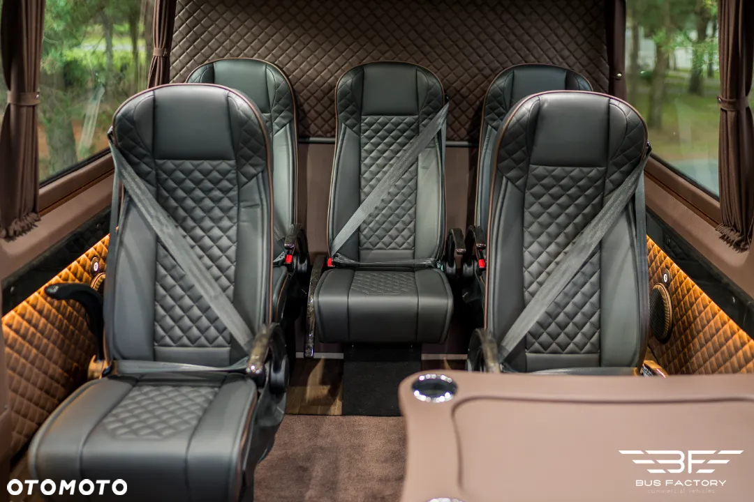 Mercedes-Benz Sprinter - 11