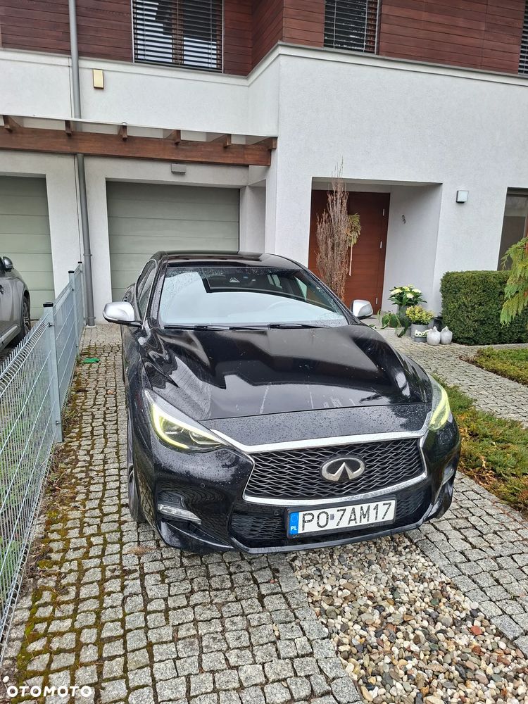 Infiniti Q30 2.0t Sport 7DCT - 1