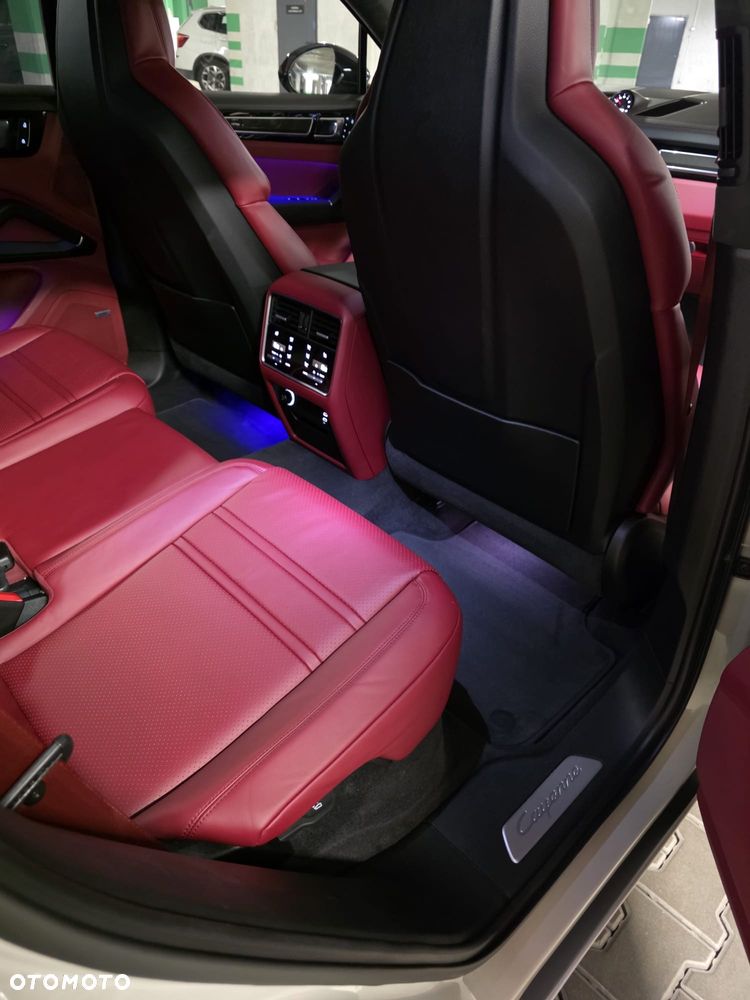 Porsche Cayenne Platinum Edition - 15