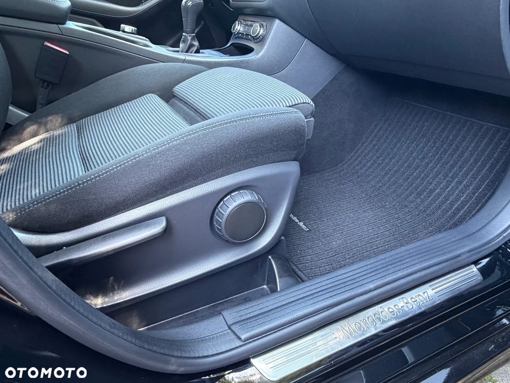 Mercedes-Benz Klasa B 180 BlueEFFICIENCY Edition Style - 22