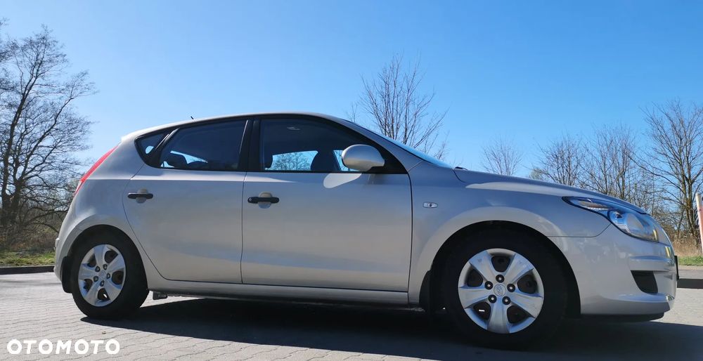 Hyundai i30 1.4 Base - 17