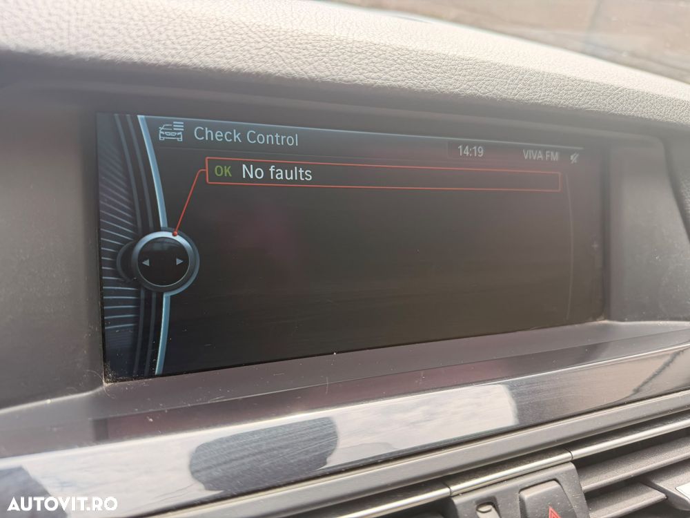 BMW Seria 5 520d Aut. - 12