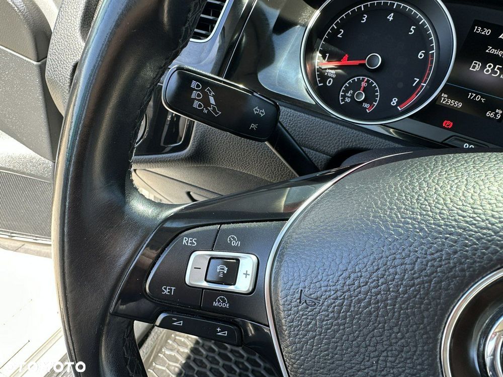 Volkswagen Golf 1.4 TSI BMT Highline - 21