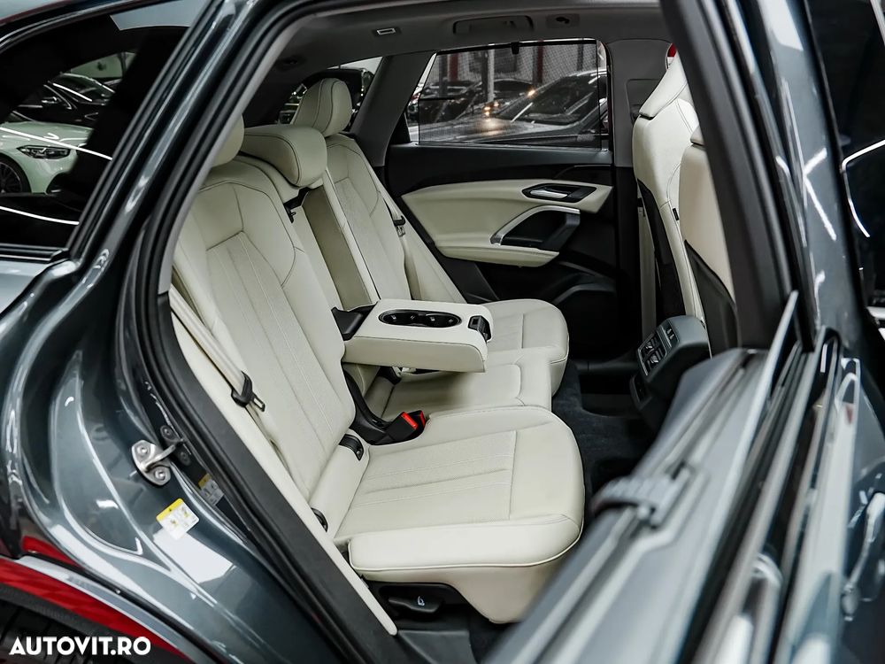 Audi Q5 40 TDI quattro S tronic S line - 24