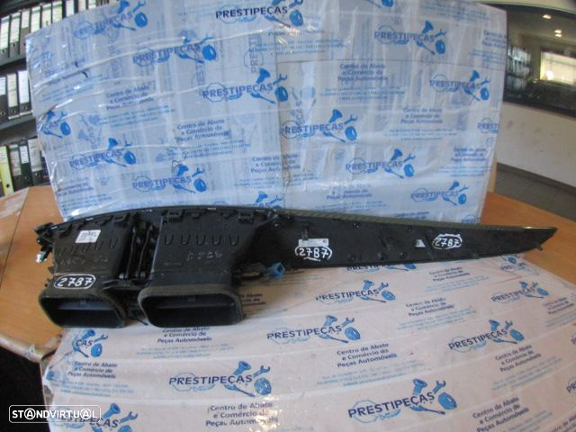 Grelha Friso A2046801371 A2048306154 MERCEDES C S204 W204 FASE 2  2012 200CDI 136CV 5P PRETO MEIO GRE DE VENTILAÇÃO - 2