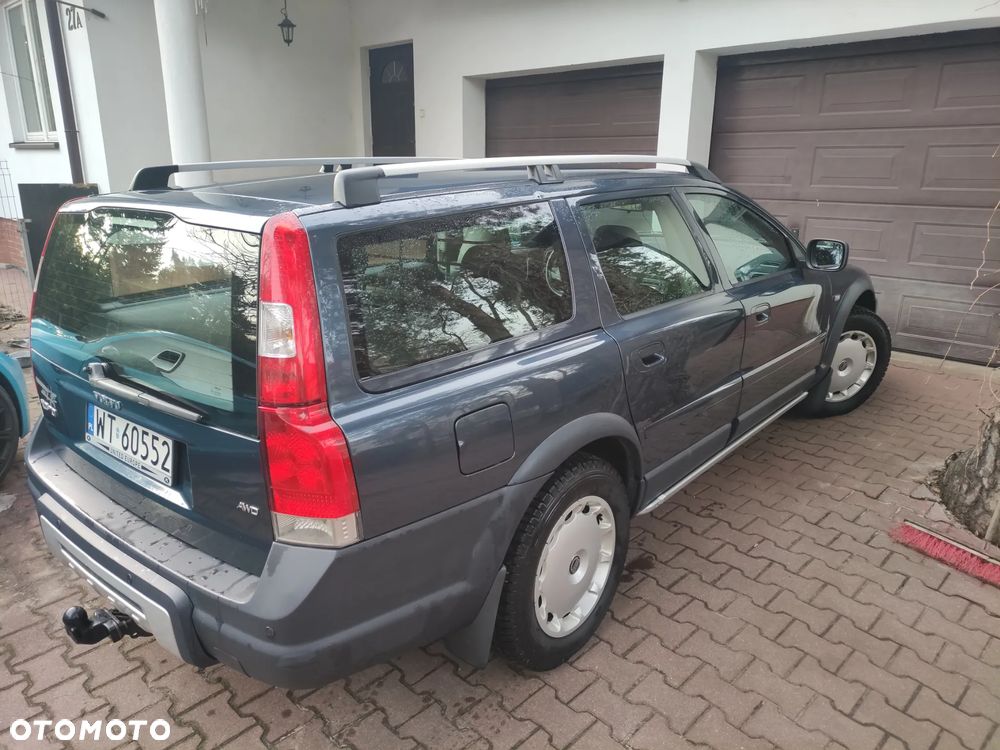 Volvo XC 70 D5 AWD Momentum - 3
