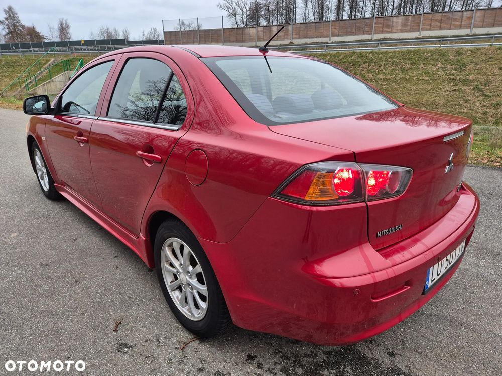 Mitsubishi Lancer 1.6 Invite - 4