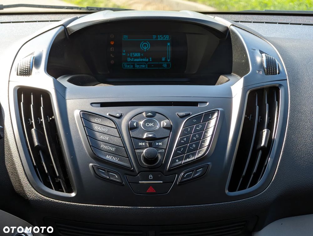 Ford Kuga 1.6 EcoBoost 2x4 Titanium - 31