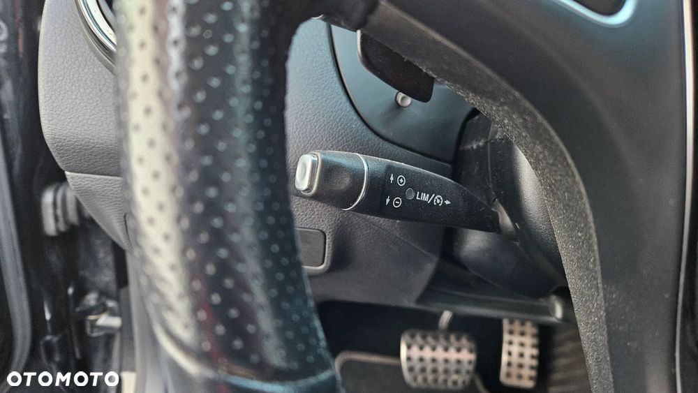 Mercedes-Benz CLA 220 4Matic 7G-DCT AMG Line - 15