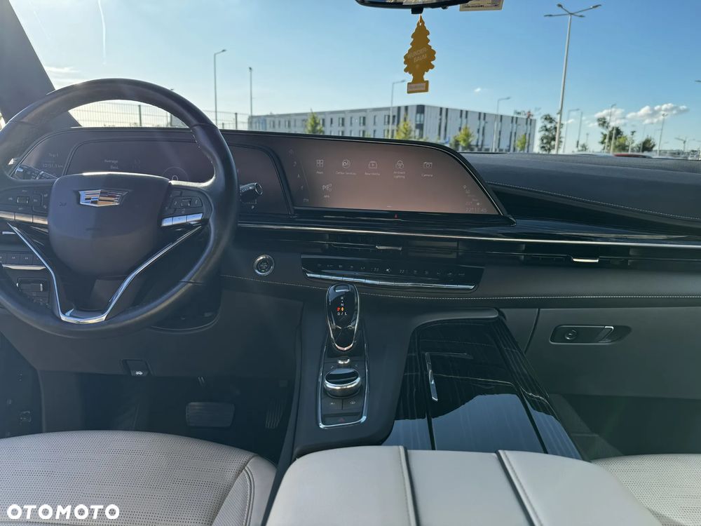 Cadillac Escalade 6.2 V8 AWD AT Platinum - 22
