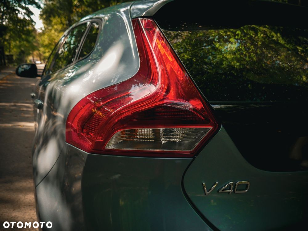 Volvo V40 D2 Momentum - 14