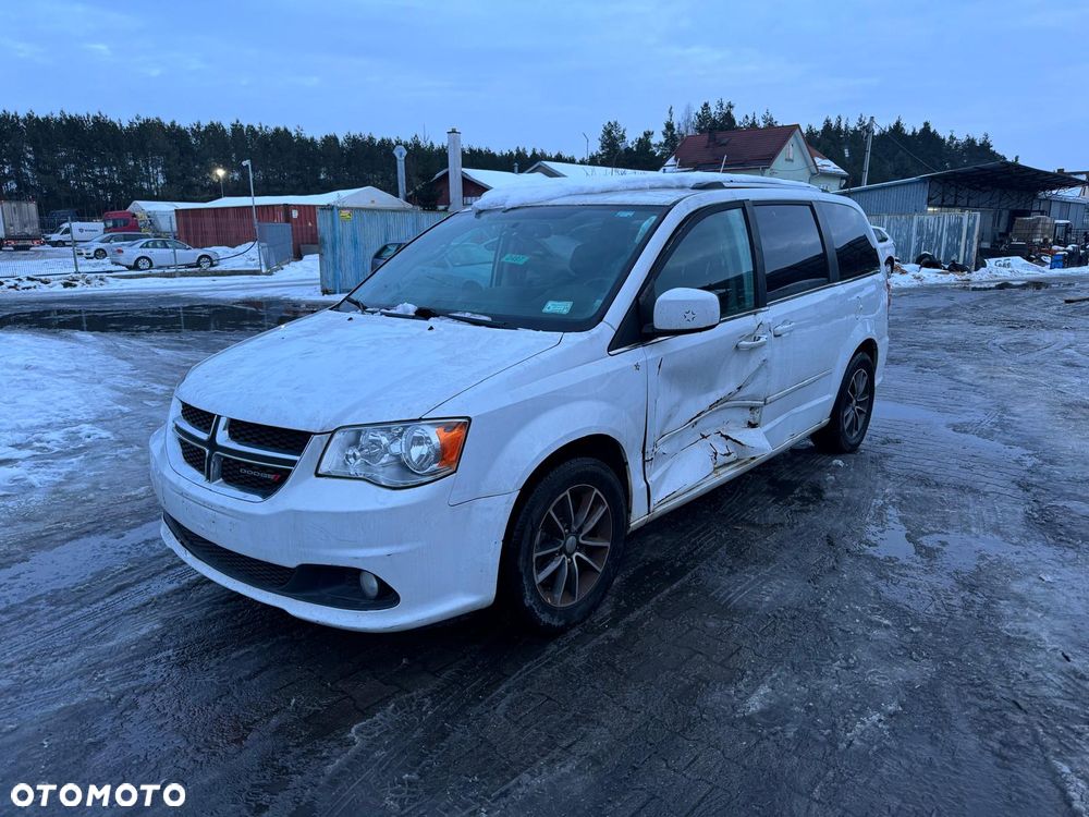 Dodge Grand Caravan 3.6 R/T - 8