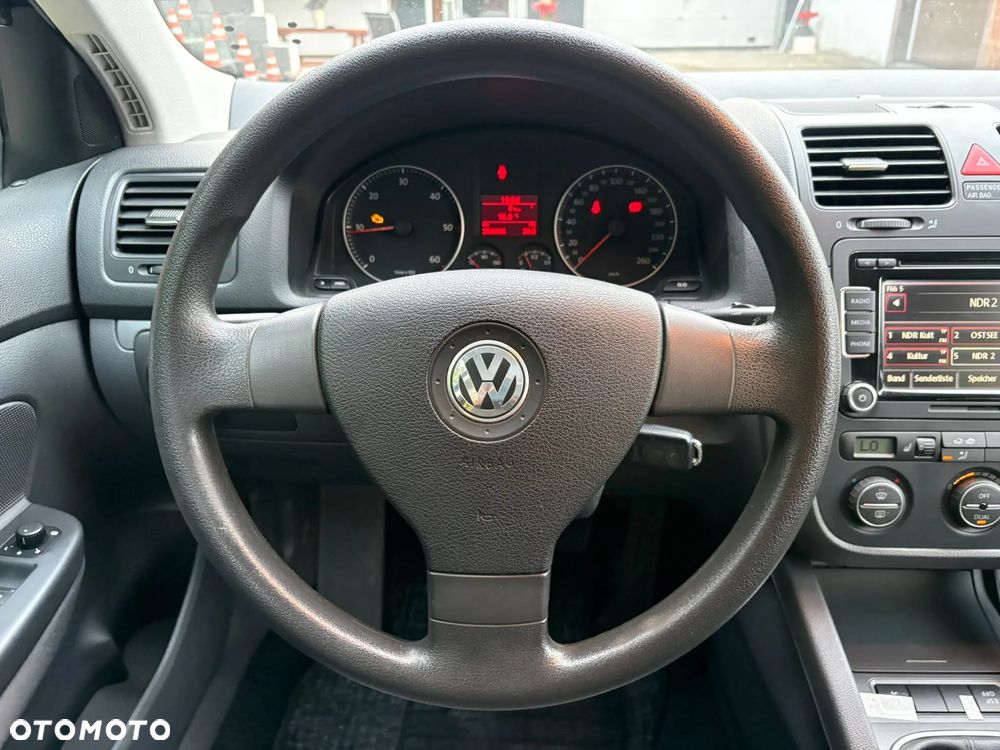 Volkswagen Golf 1.9 TDI DPF Comfortline - 8