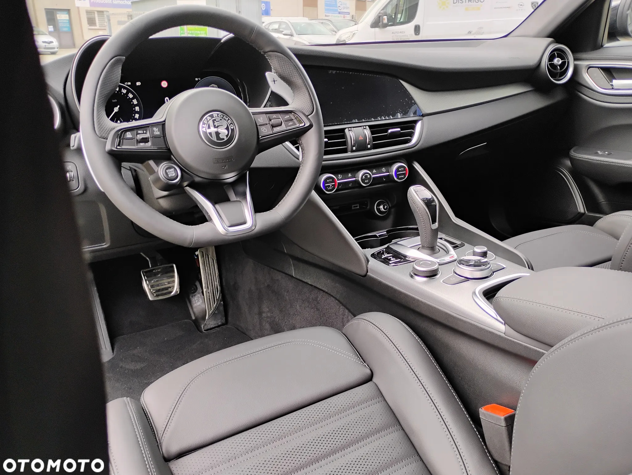 Alfa Romeo Giulia - 10