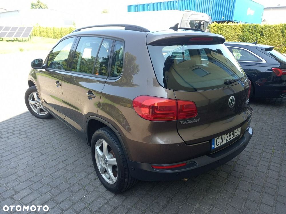 Volkswagen Tiguan 2.0 TDI DPF 4Motion BlueMotion Technology Lounge Sport & Style - 6