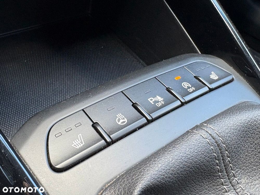 Kia Stonic - 24