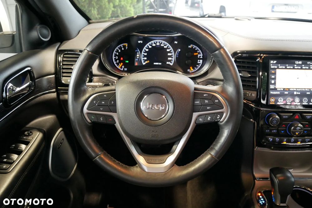 Jeep Grand Cherokee - 21