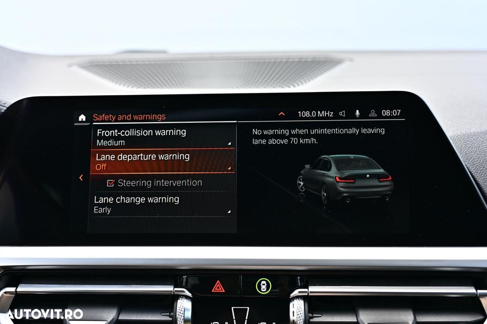BMW Seria 3 330i xDrive Aut. M Sport - 32