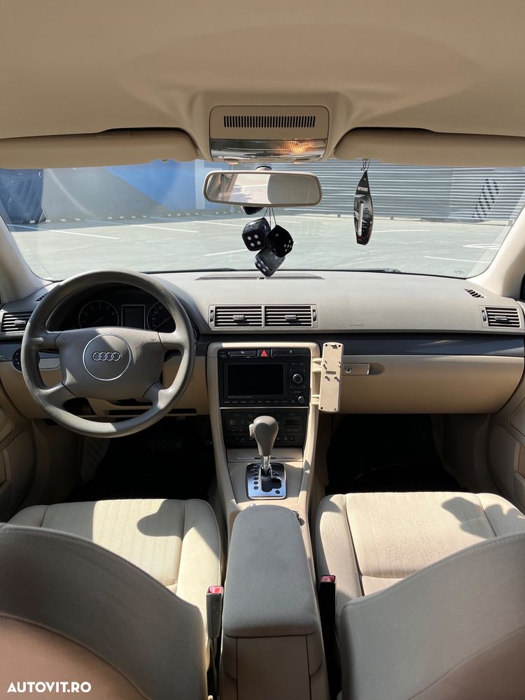Audi A4 1.8 T Aut - 9