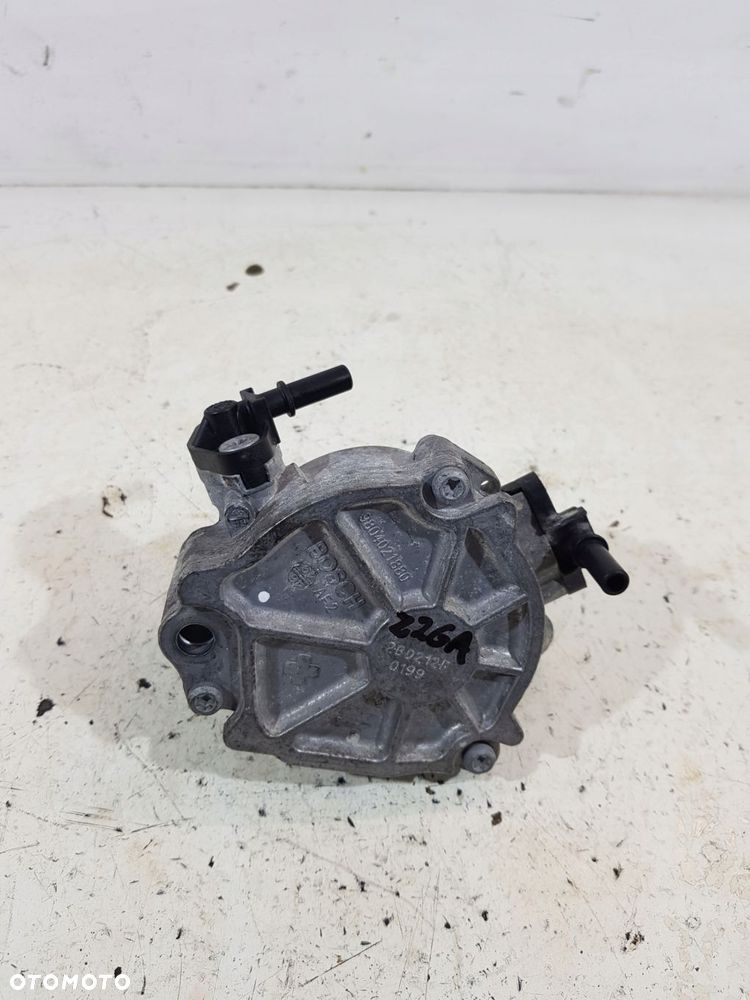 pompa vacum 9804021880 peugeot citroen 1.5hdi - 9