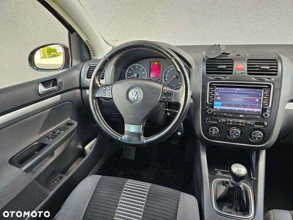 Volkswagen Golf 1.6 United - 24