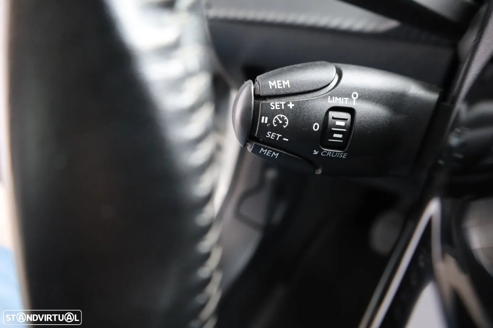 Peugeot 208 1.2 PureTech Active - 29