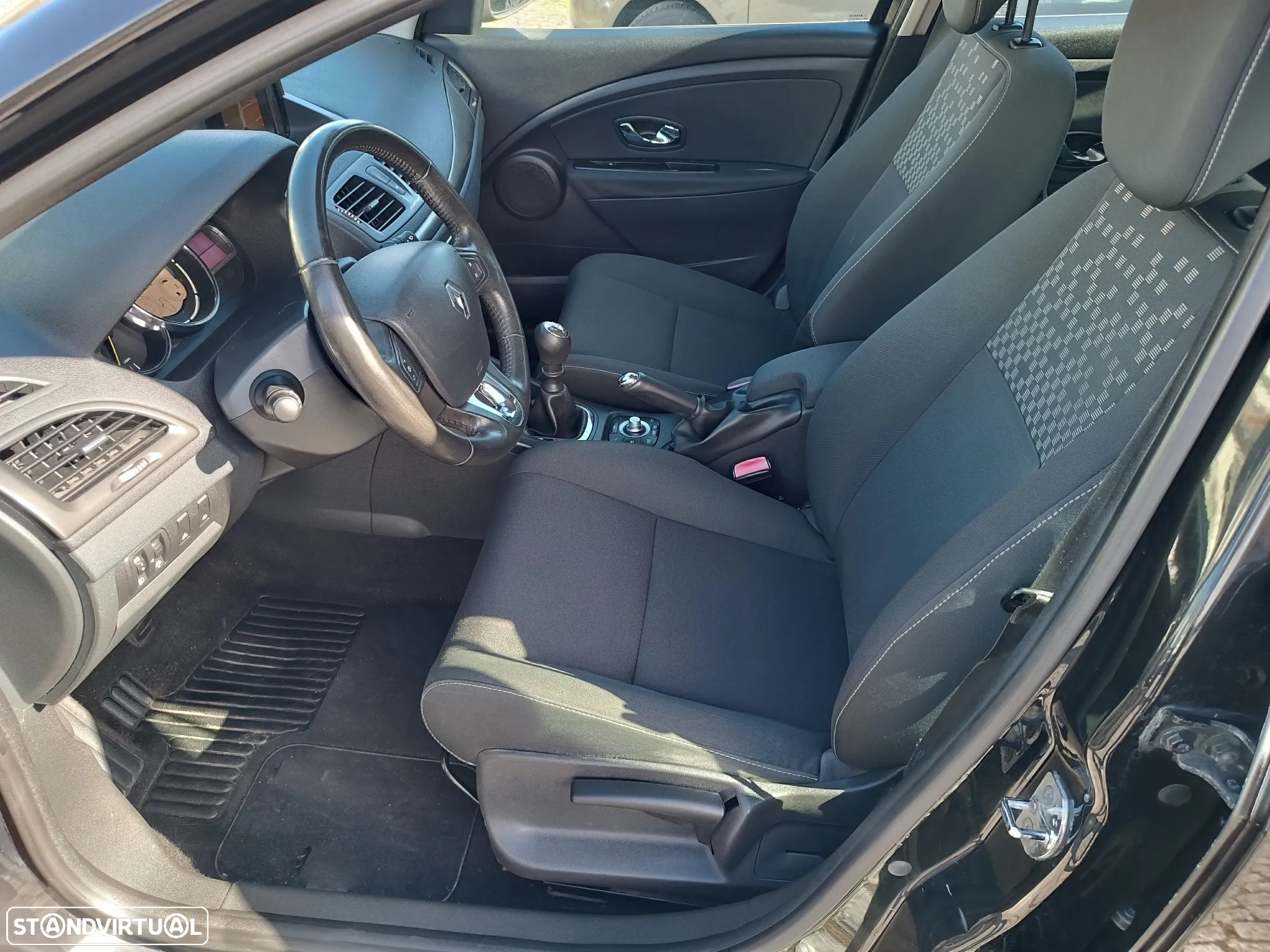Renault Mégane Sport Tourer 1.5 dCi Dynamique - 8