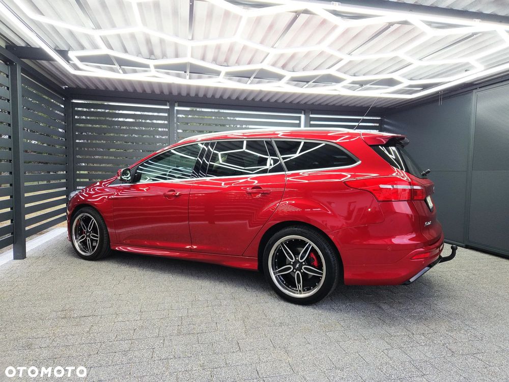 Ford Focus - 30