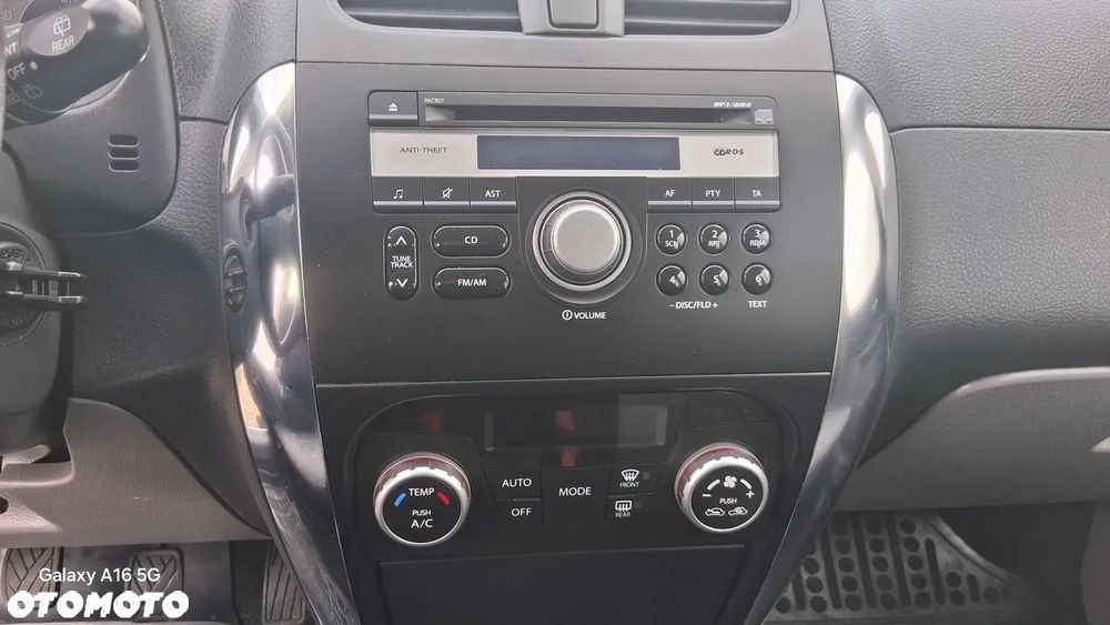 Suzuki SX4 1.6 VVT 4x4 Comfort - 17