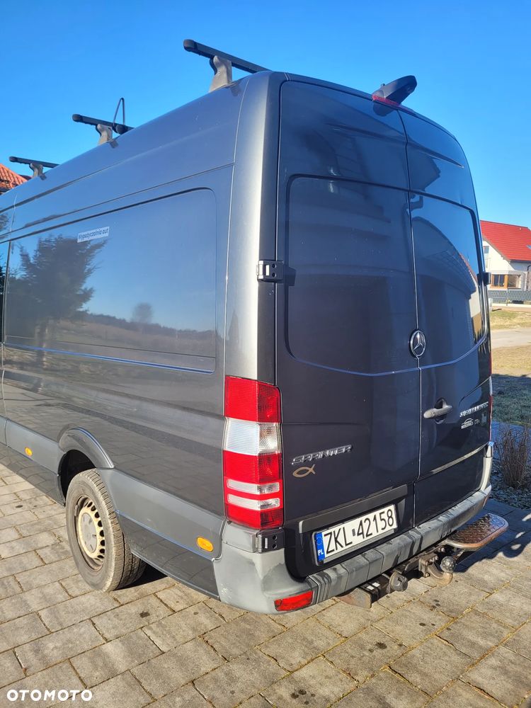 Mercedes-Benz Sprinter - 16