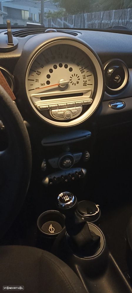 MINI 3 Portas Cooper D - 10