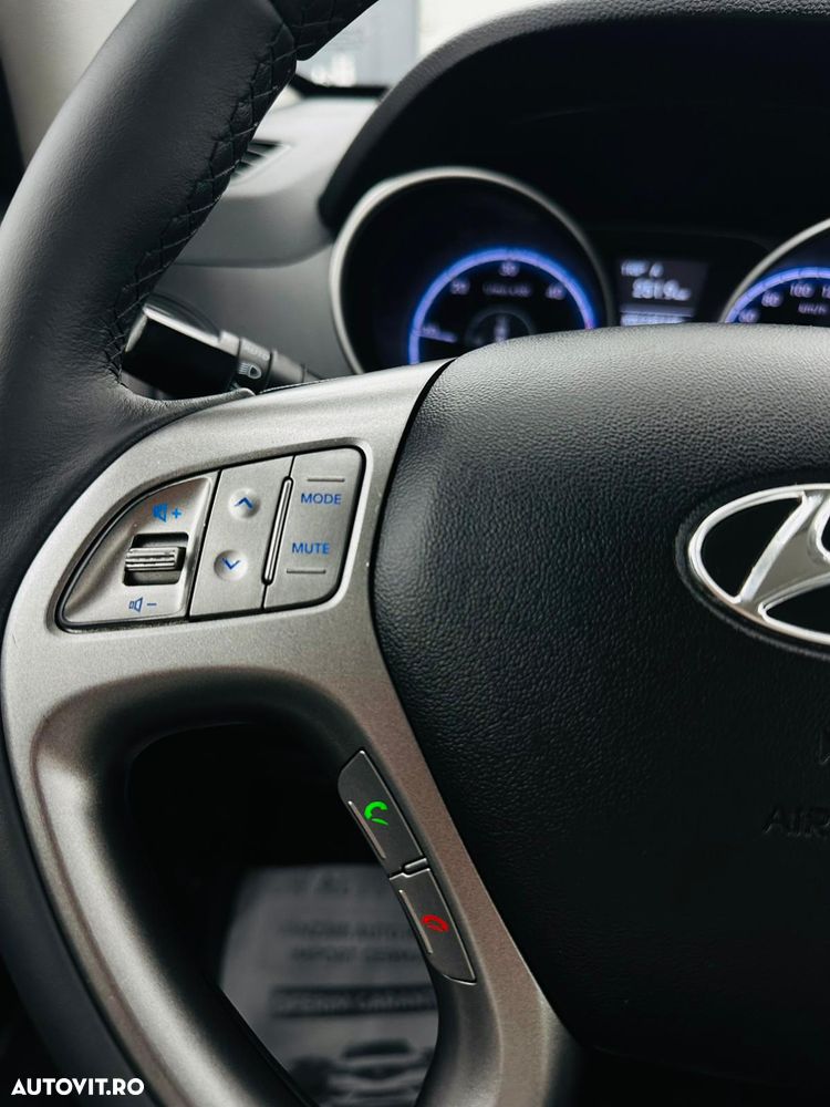 Hyundai ix35 1.7 CRDI 2WD blue Style - 27
