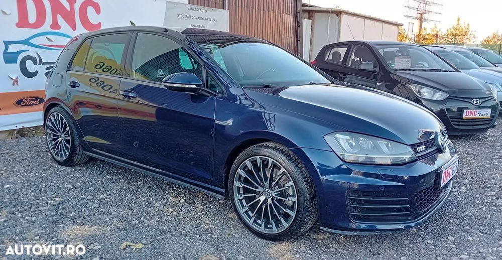 Volkswagen Golf 2.0 TDI GTD - 17