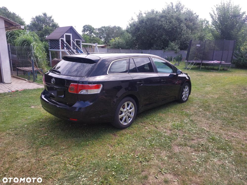 Toyota Avensis 2.0 D-4D 2010 - 6