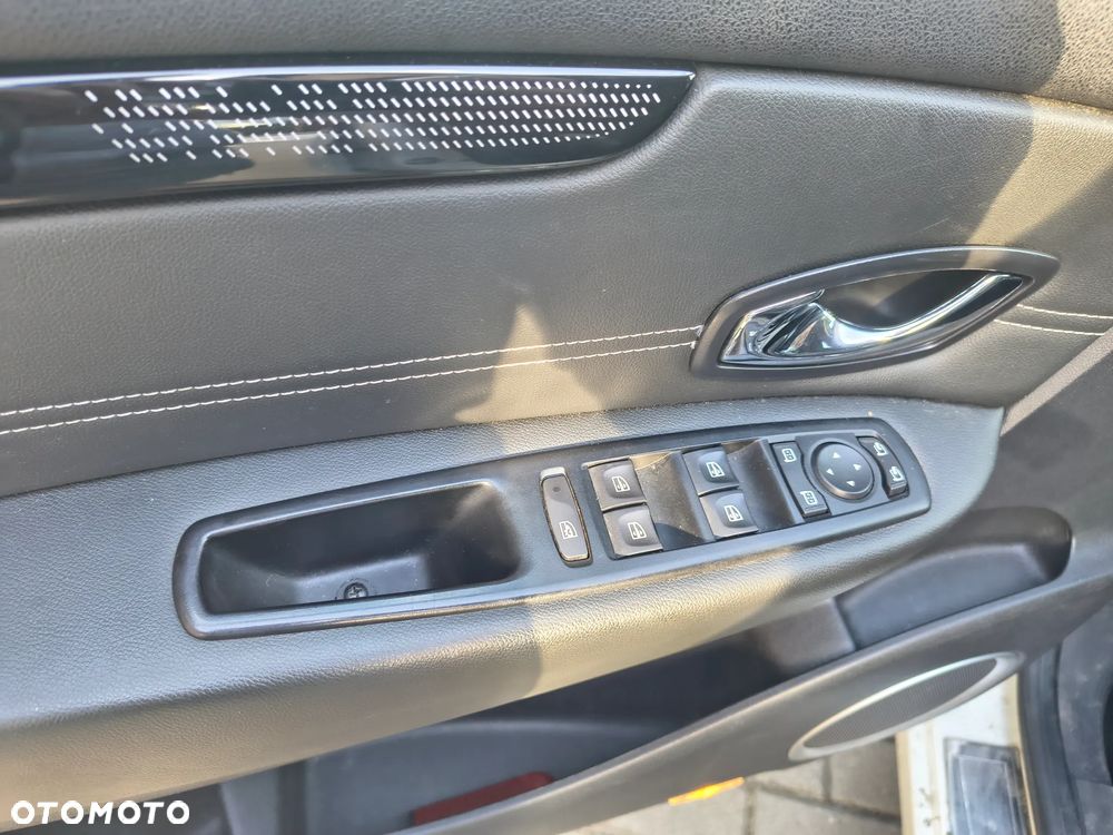 Renault Scenic 1.5dCi TomTom Edition EDC - 6