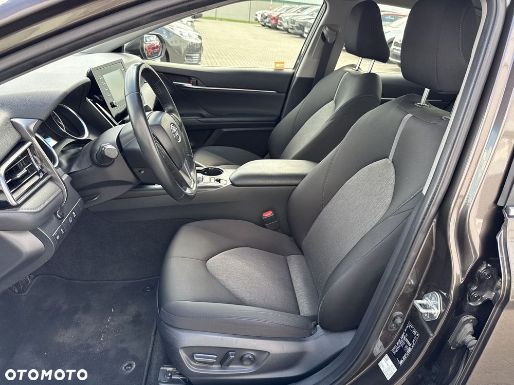 Toyota Camry 2.5 Hybrid Comfort CVT - 13