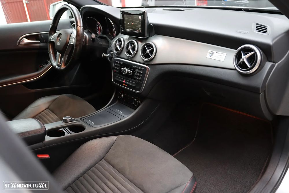 Mercedes-Benz GLA 200 (CDI) d 7G-DCT AMG Line - 17