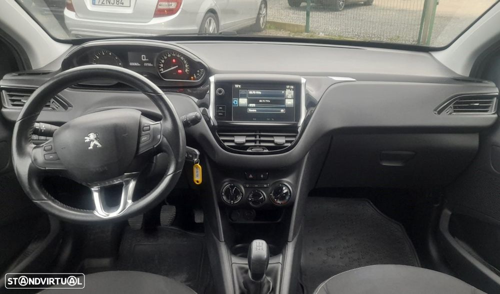 Peugeot 208 1.2 PureTech Style - 14