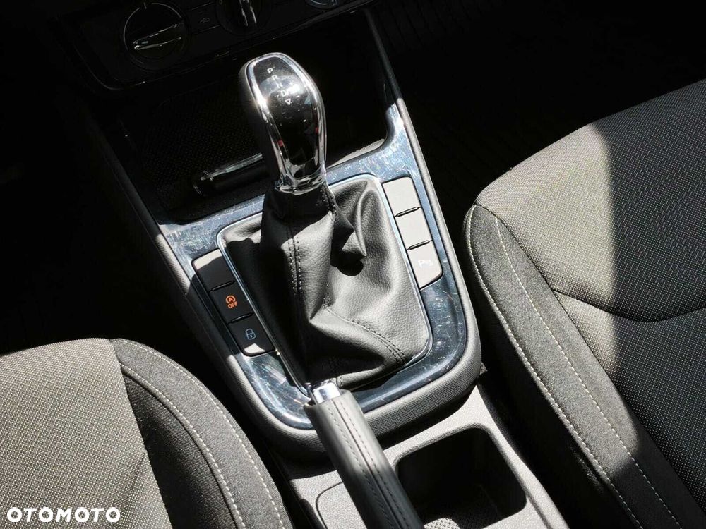 Skoda Fabia 1.0 TSI Selection DSG - 28