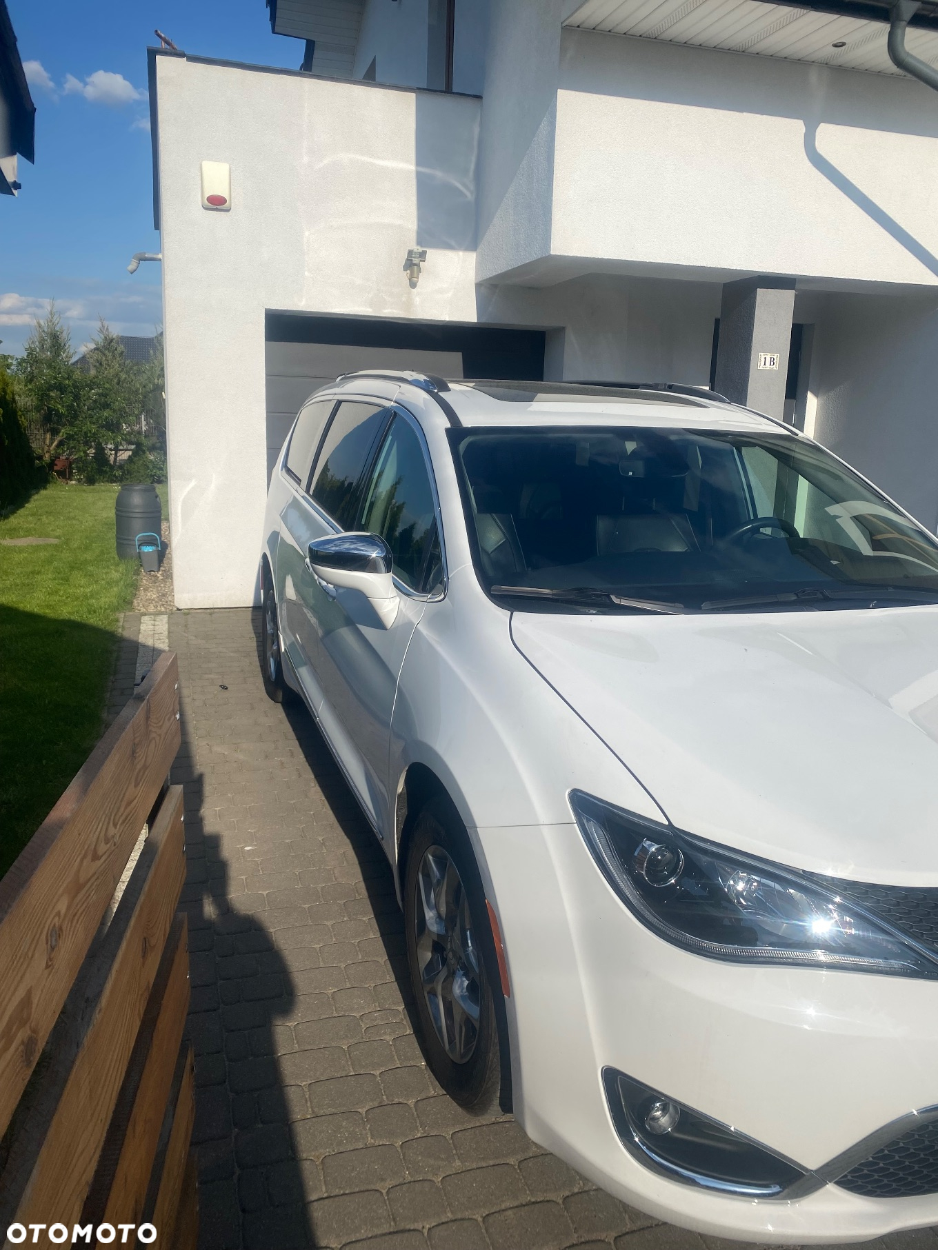 Chrysler Pacifica - 3