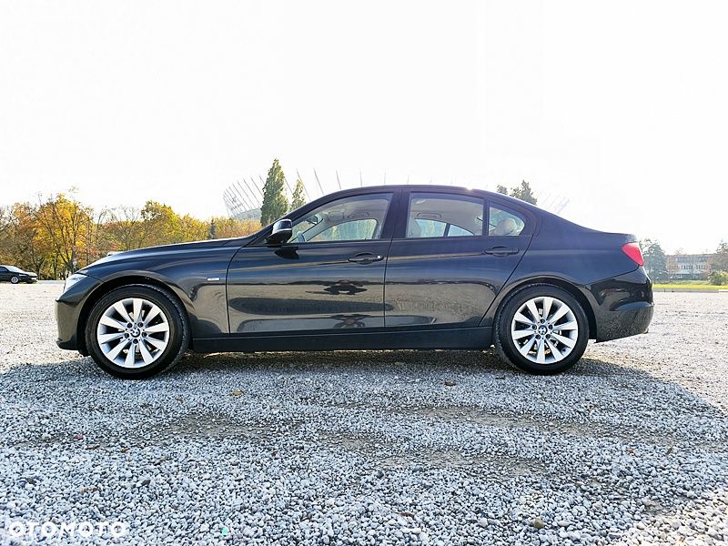 BMW Seria 3 320i Modern Line - 5