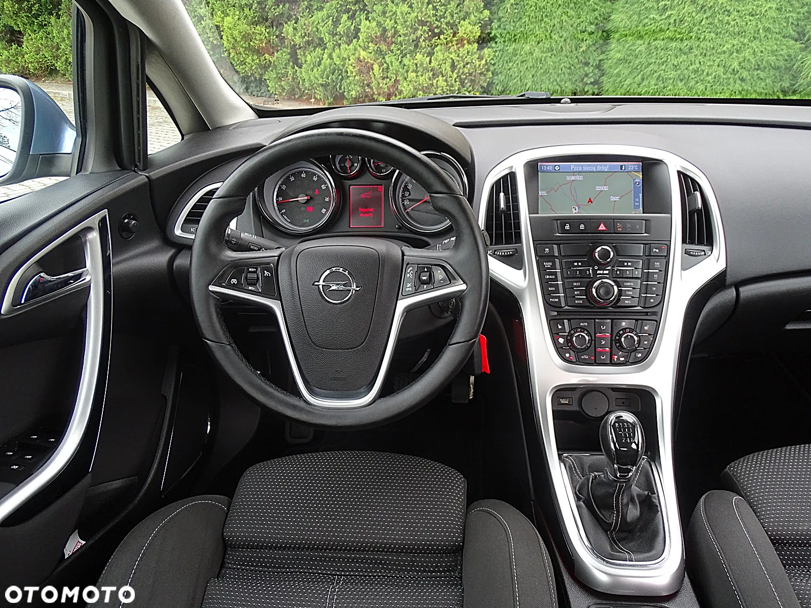 Opel Astra IV 1.4 T Cosmo - 34