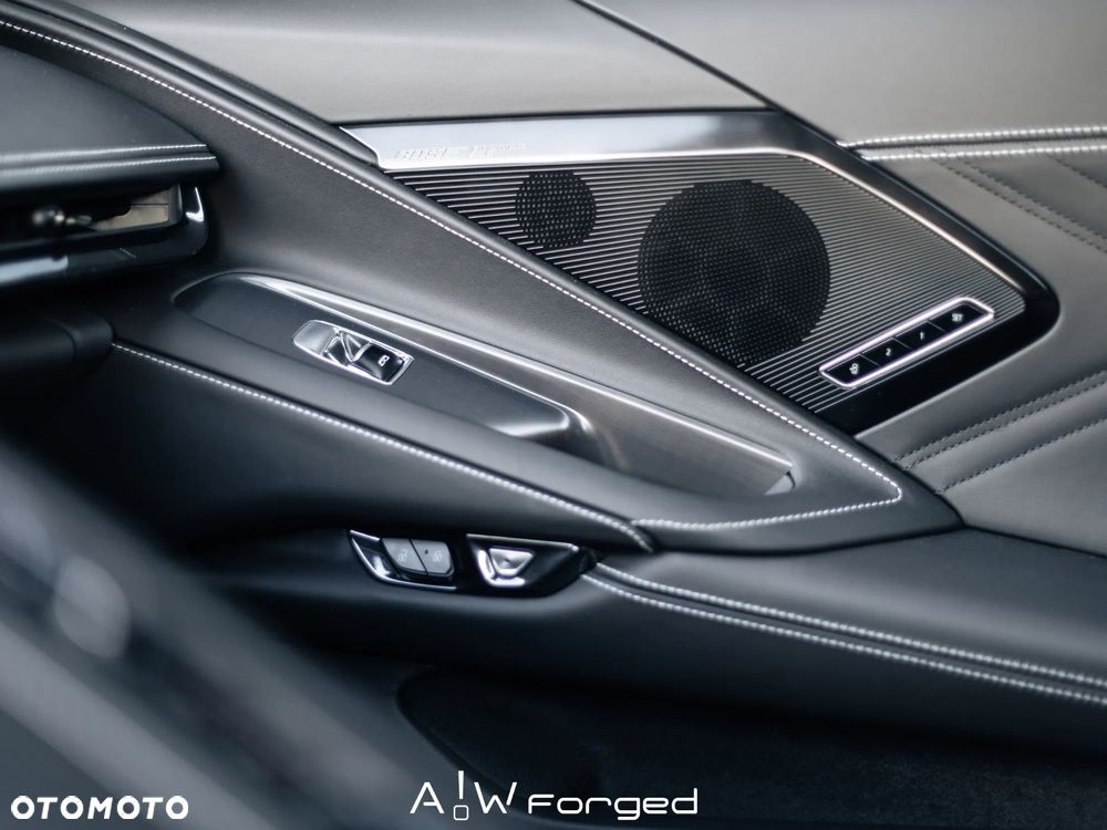 Chevrolet Corvette - 29