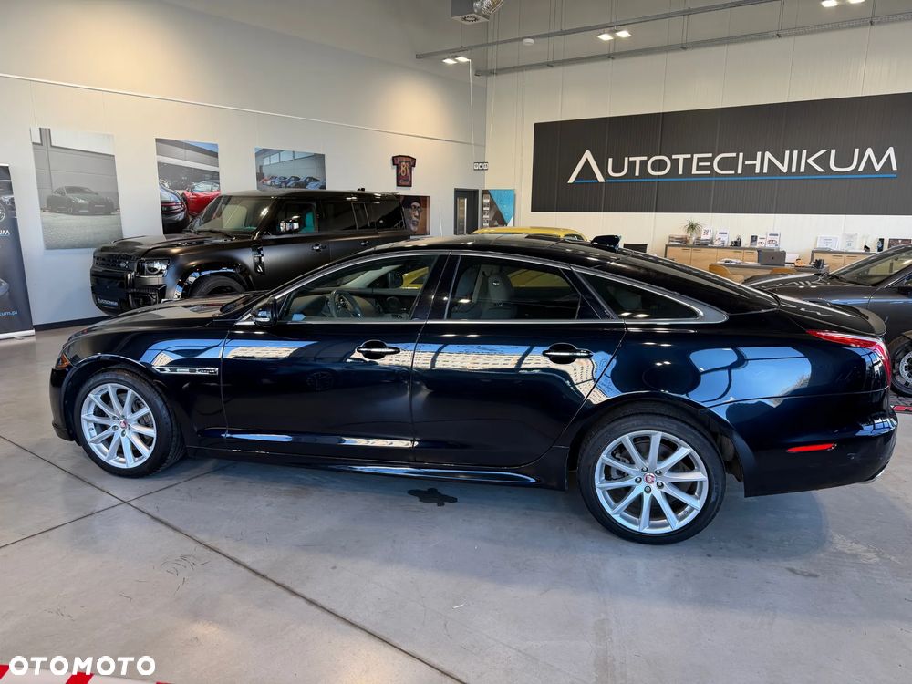 Jaguar XJ 3.0 V6 Kompressor AWD R-Sport - 8