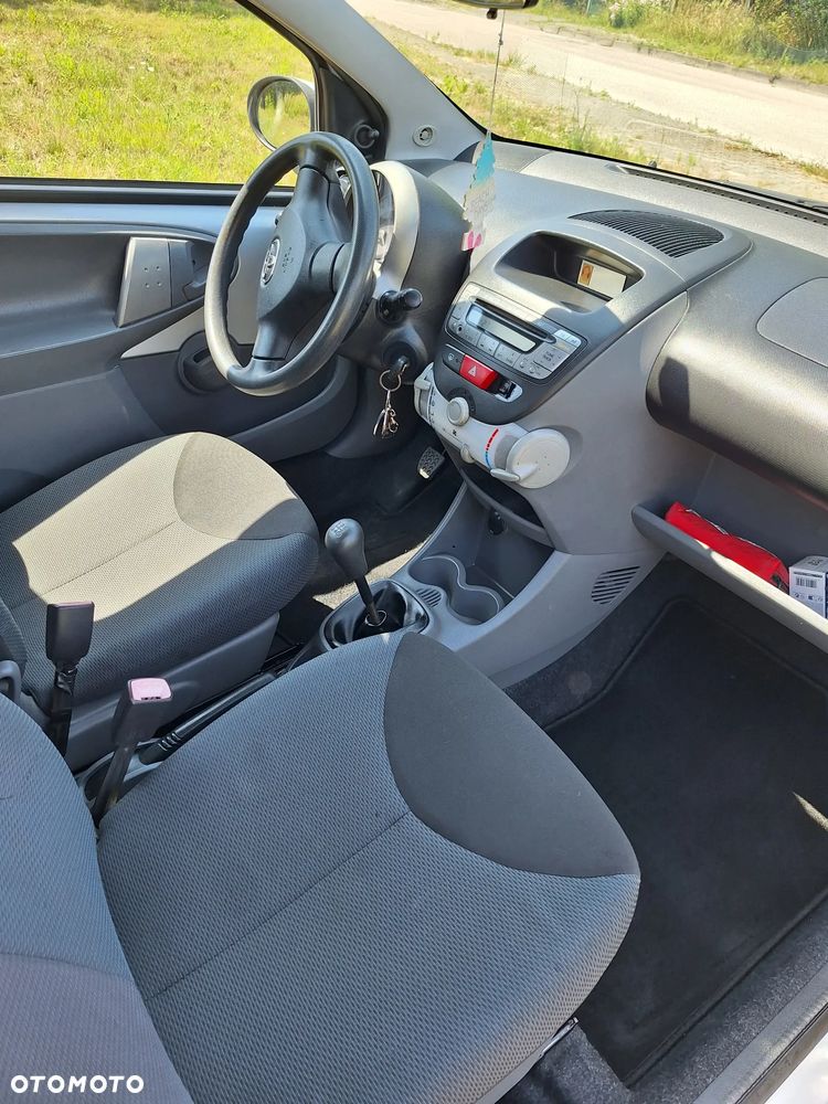 Toyota Aygo - 8
