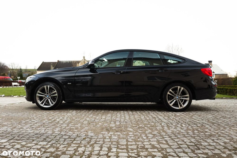 BMW Seria 3 330i Sport Line Sport - 17