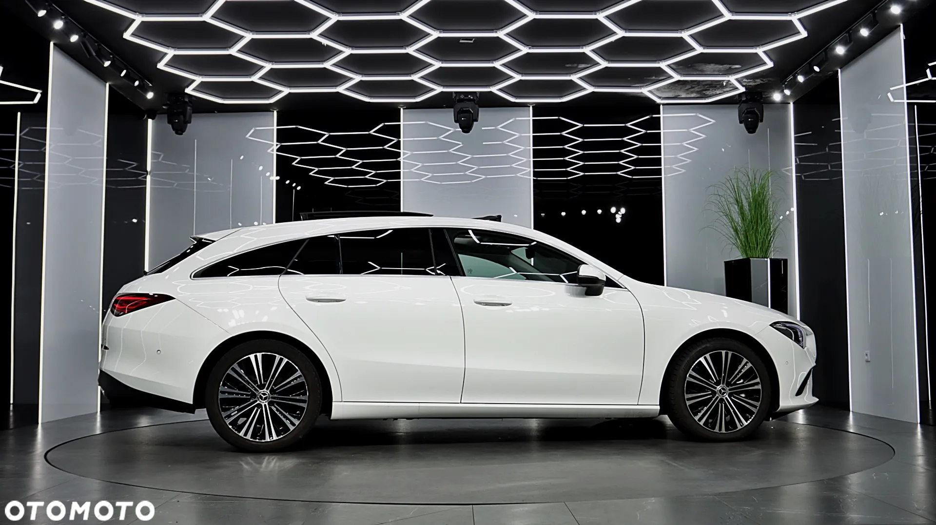 Mercedes-Benz CLA 200 d 8G-DCT - 12